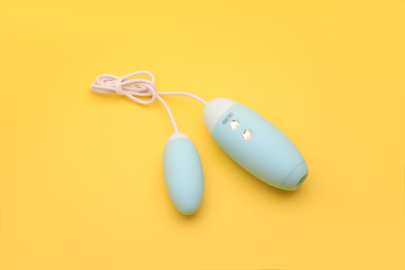 Вакуумний стимулятор з віброяйцем 2-в-1 KISTOY Miss VV Cyan - фото №8