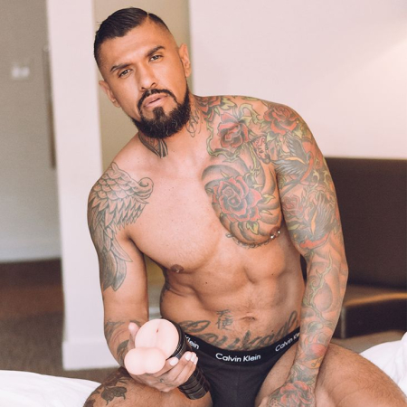 Мастурбатор-попка Fleshlight FleshSack з мошонкою - фото №2