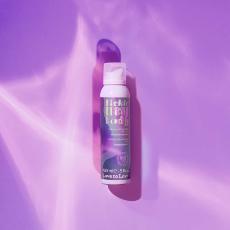 Масажна піна Love To Love Tickle my body Sweet almonds (150 мл), зволожувальна - фото №2