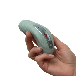 Накладний вібратор Fun Factory LAYA III sage green, ефект постукування пальцем - - фото №9