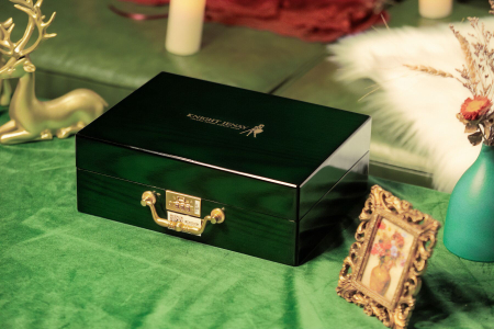 Набір Knight Jenay Pandora Box v2.0: вакуумний вібратор, вібратор, віброяйце, лоскітка та маска - фото №5